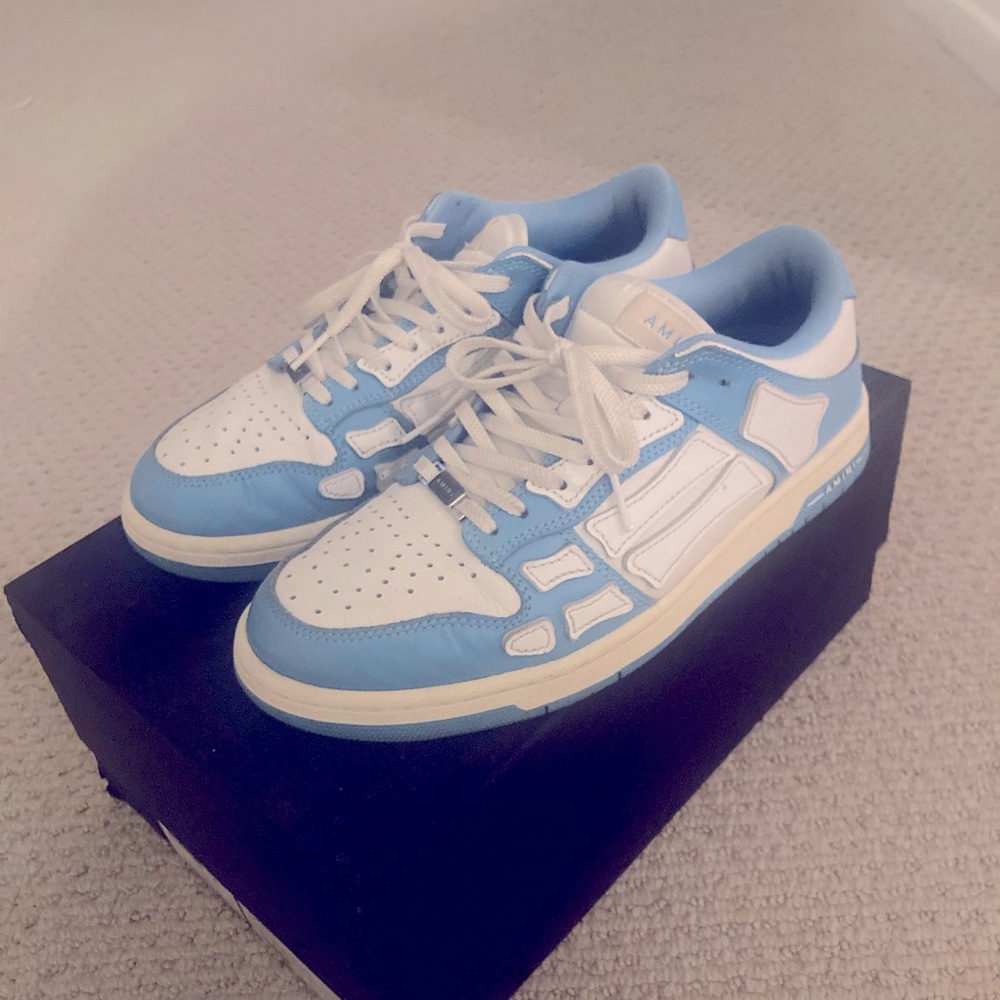 Size 8 US Amiri Skull Top Lows in Powder Blue
